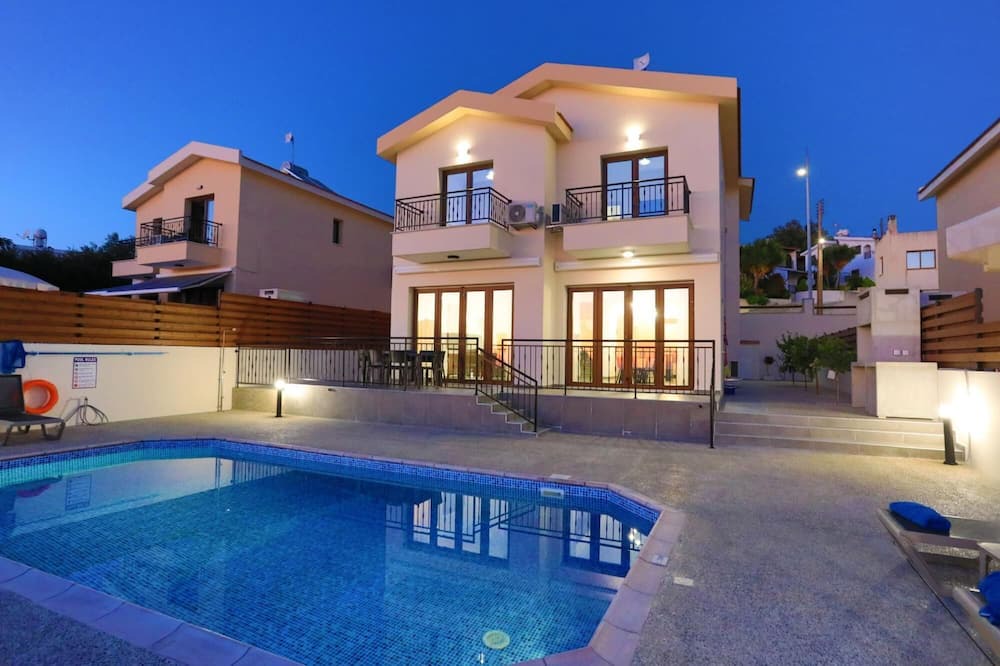 Photo of Outdoor in Meladeia