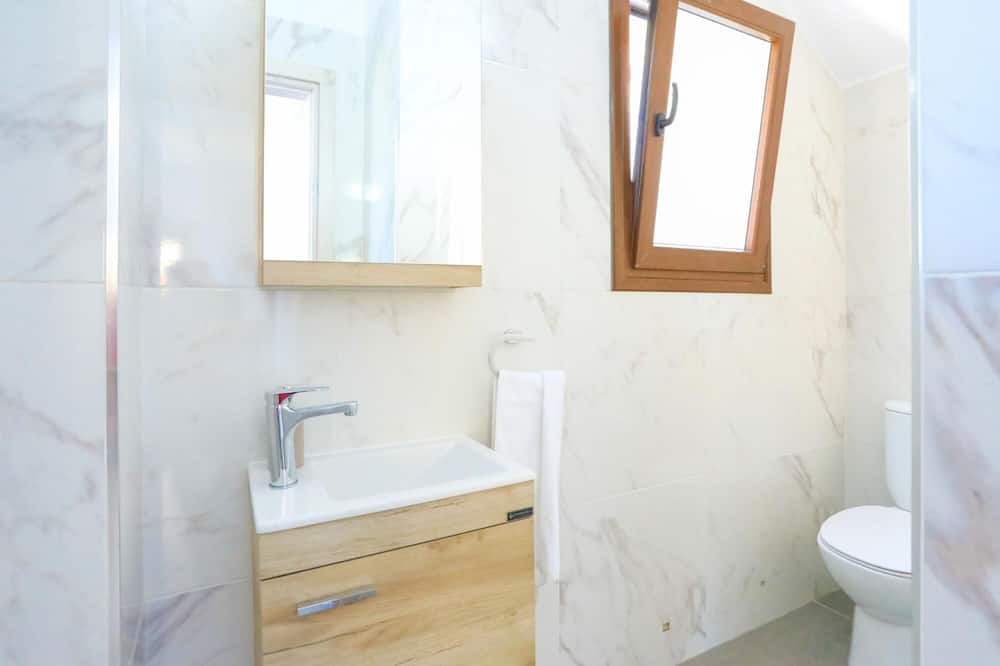 Photo of Bathroom in Meladeia