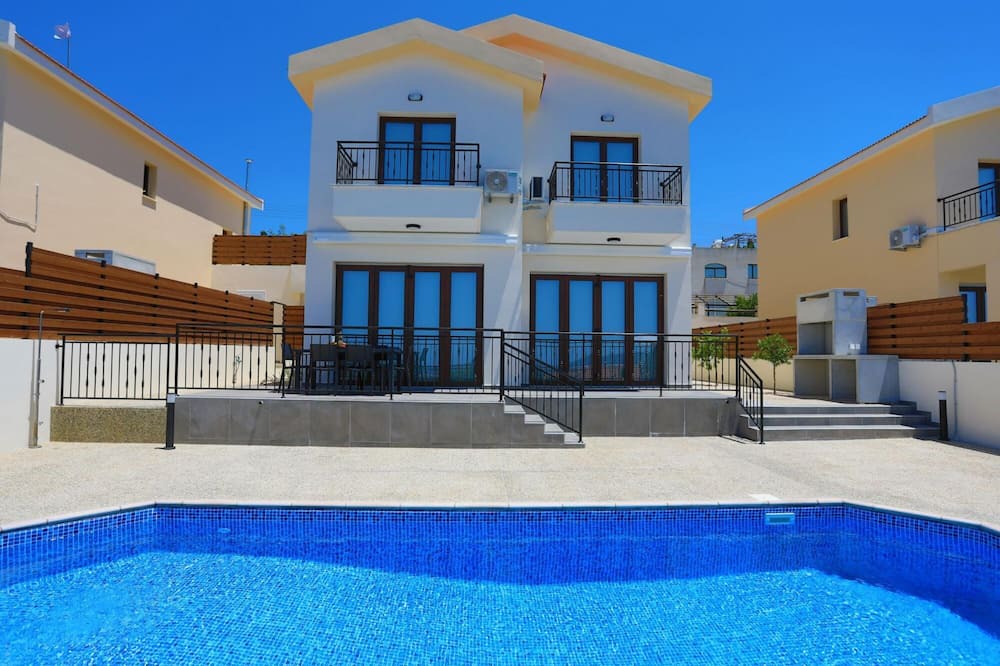Photo of Outdoor in Meladeia