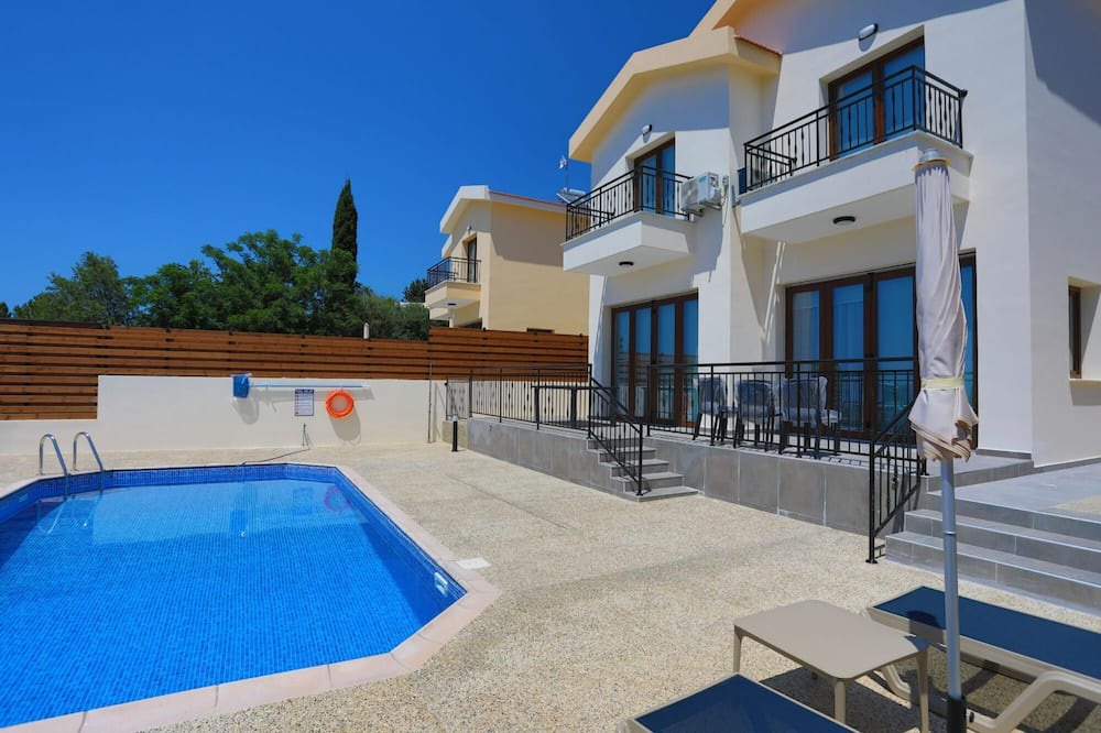 Photo of Outdoor in Meladeia