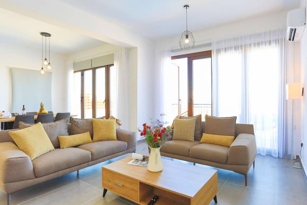 Photo of Livingroom in Meladeia
