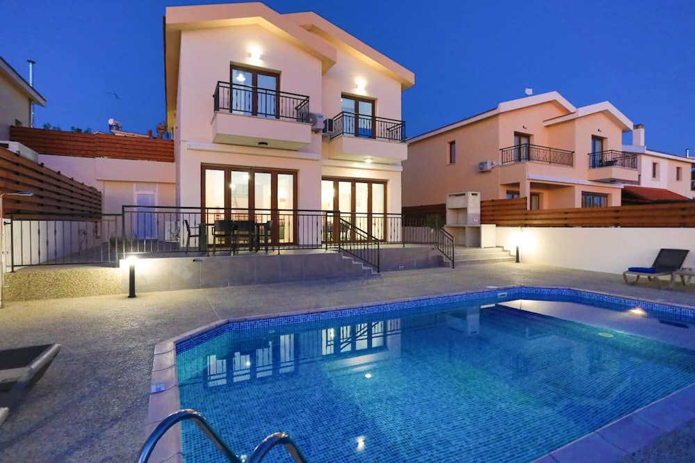 Photo of Outdoor in Meladeia