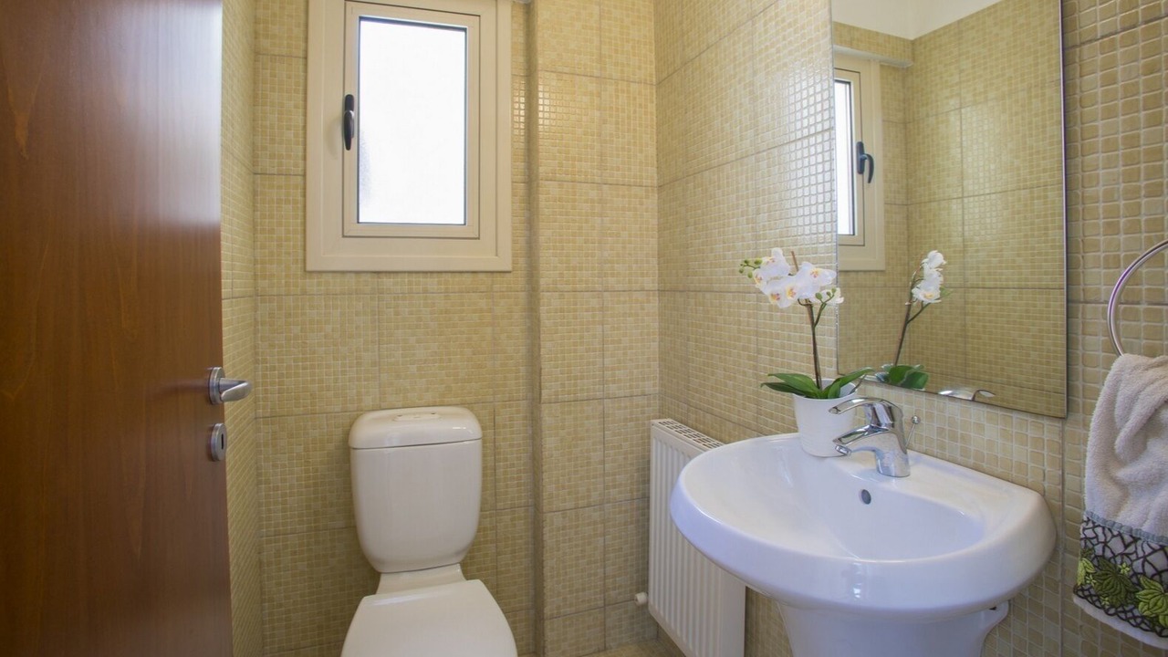 Photo of Bathroom in Pervolia