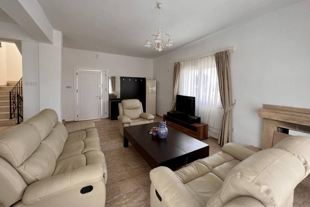 Photo of Livingroom in Mandres