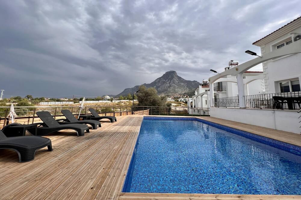 Photo of Outdoor in Mandres