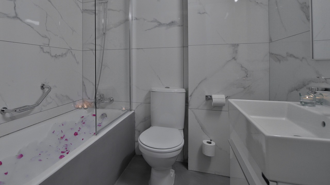 Photo of Bathroom in Neapolis
