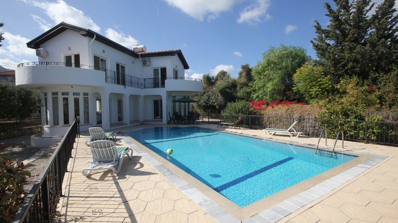 Photo of Outdoor in Aglantzia