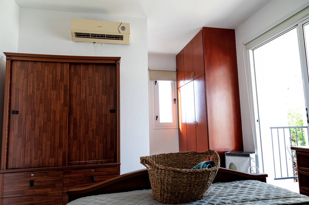 Photo of Bedroom in Emba