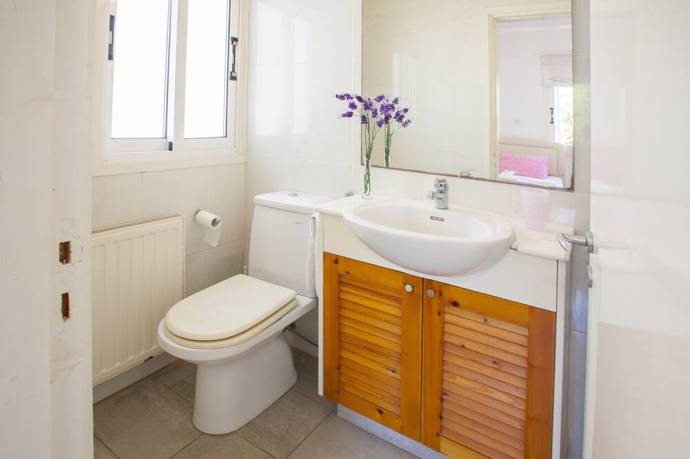 Photo of Bathroom in Larnaca