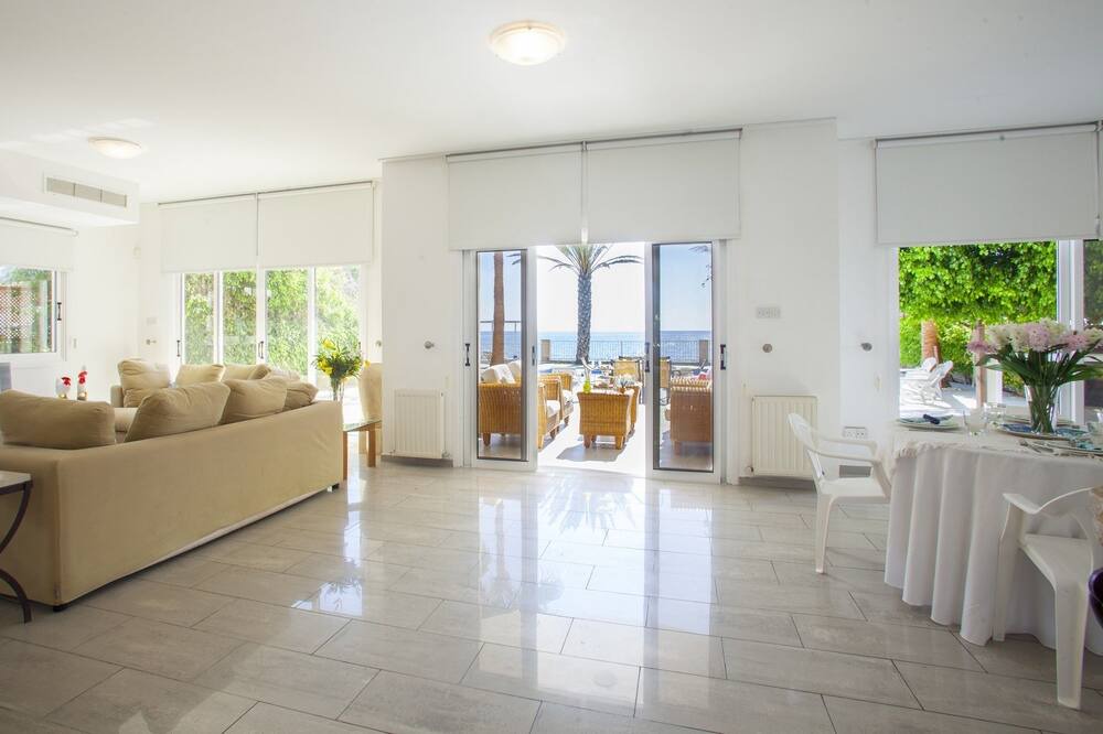 Photo of Livingroom in Larnaca