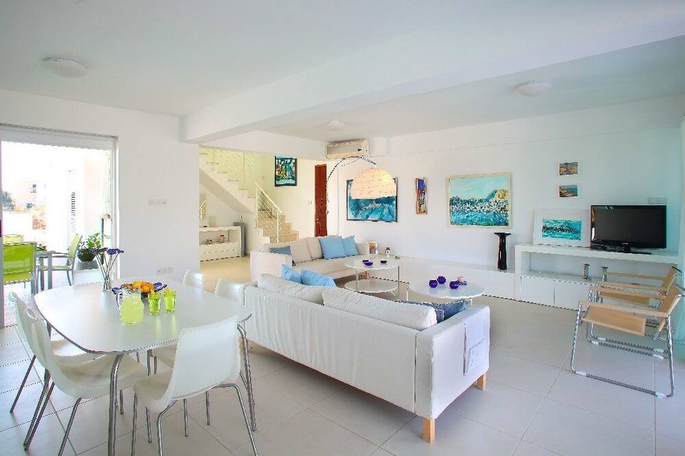 Photo of Livingroom in Protaras