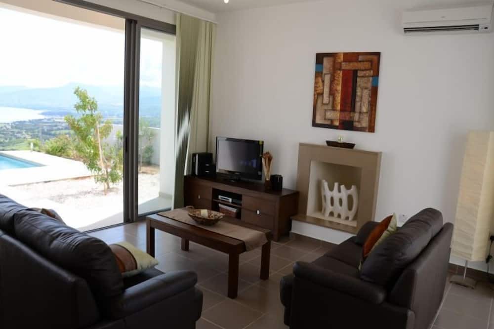 Photo of Livingroom in Latchi