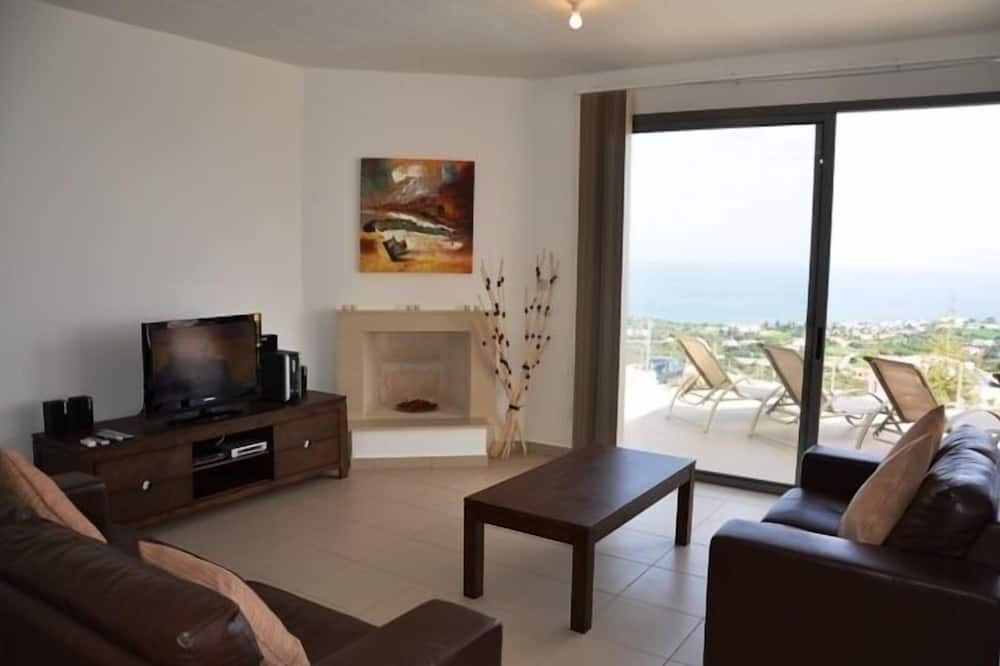 Photo of Livingroom in Latchi