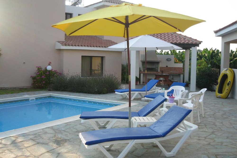 Photo of Patio Balcony in Kissonerga