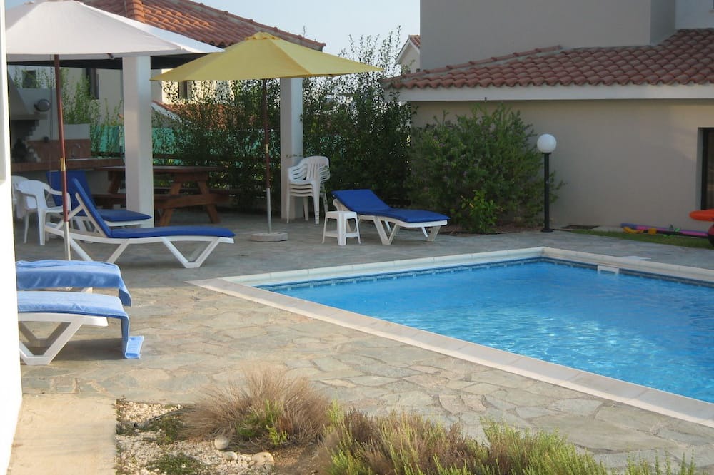 Photo of Patio Balcony in Kissonerga