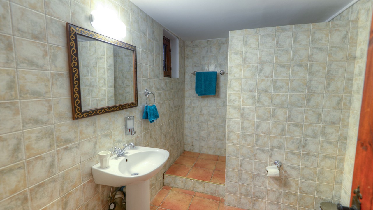 Photo of Bathroom in Lofou