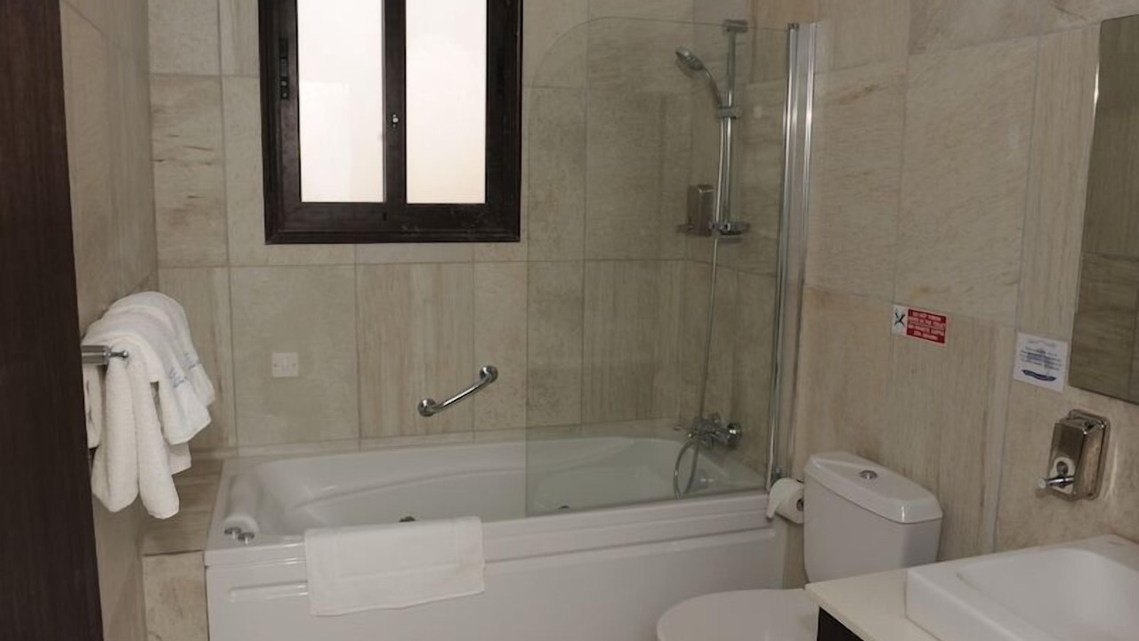 Photo of Bathroom in Kissonerga