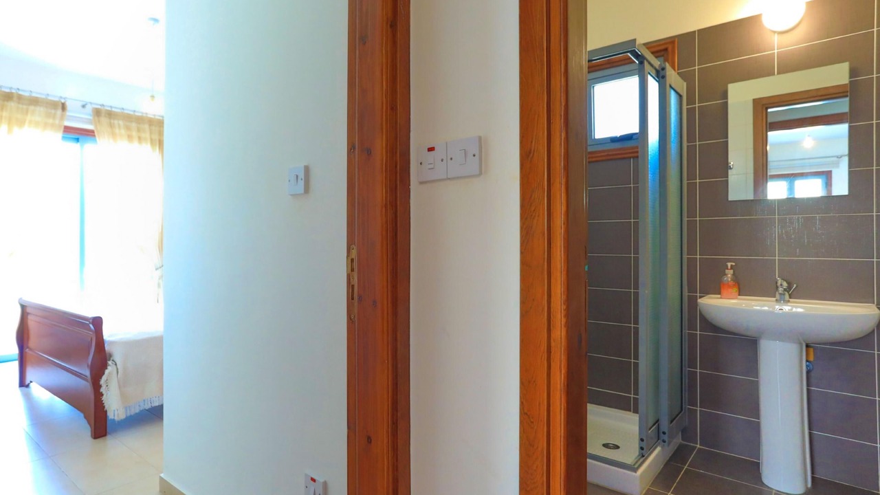 Photo of Bathroom in Lara