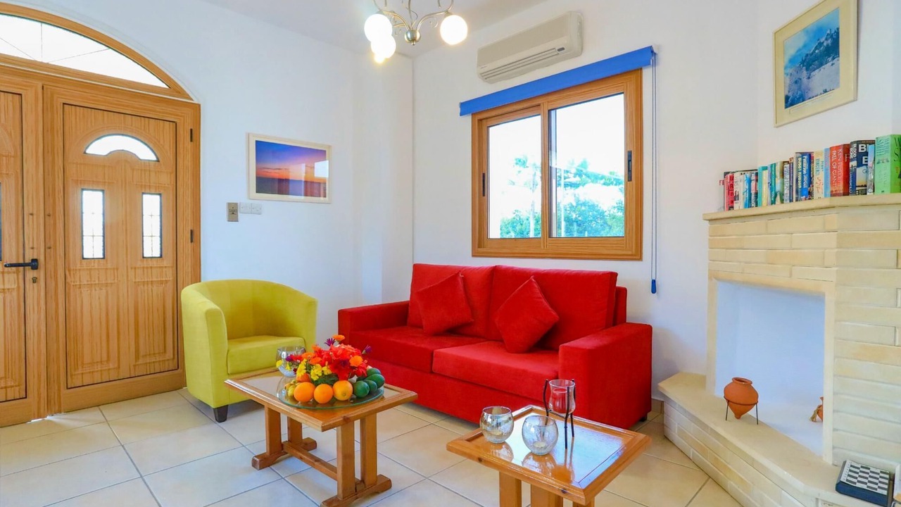 Photo of Livingroom in Latchi