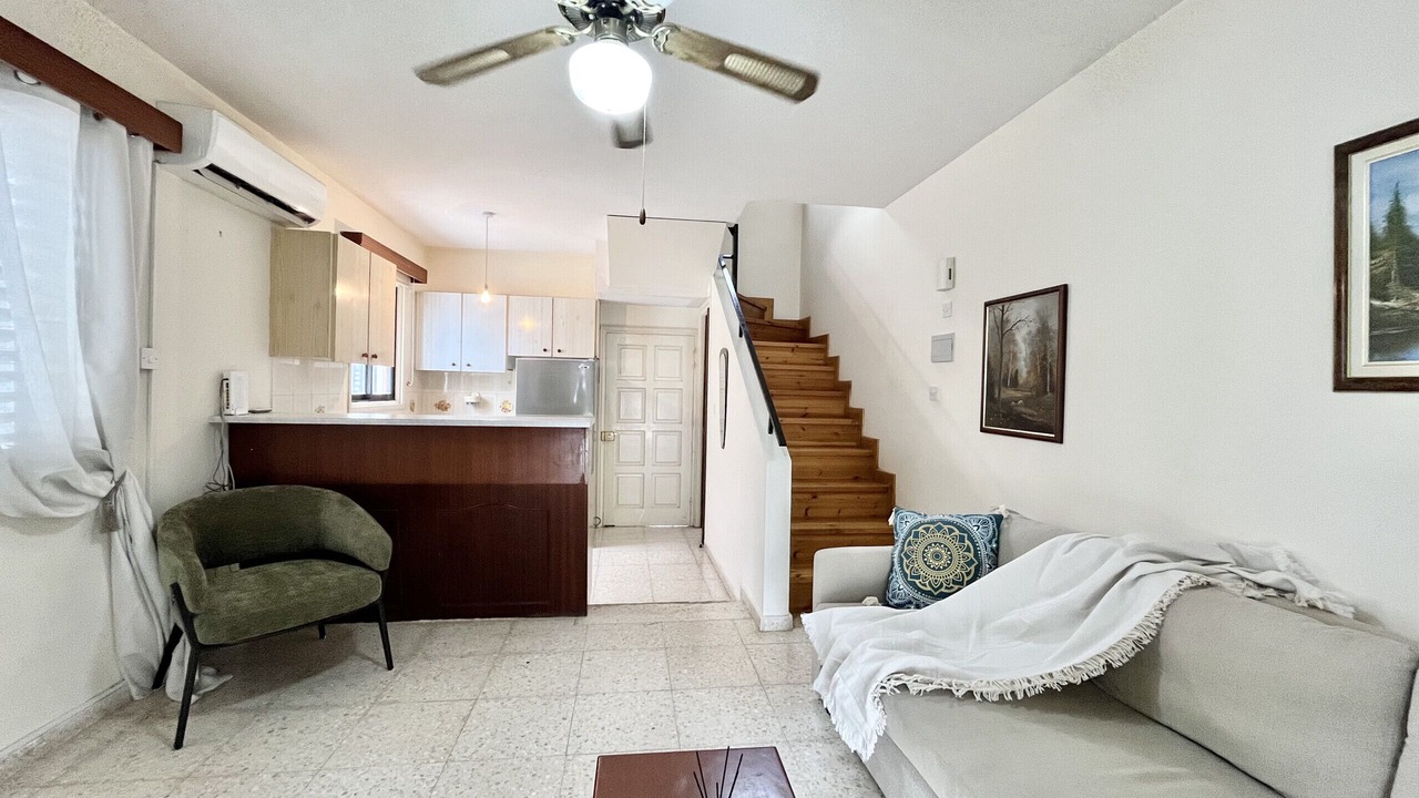 Photo of Livingroom in Meneou