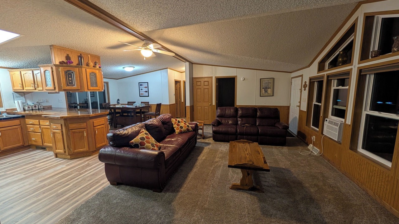 Photo of Livingroom in Tony