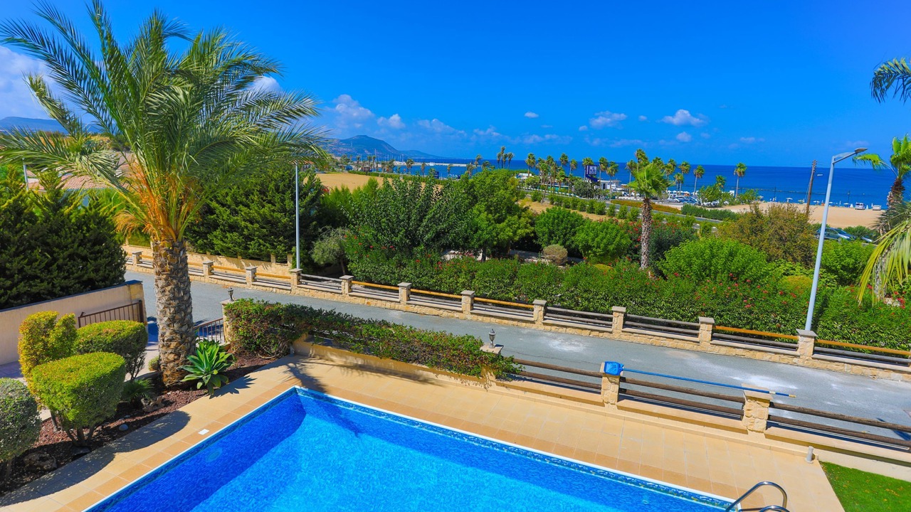 Photo of Outdoor in Latsi