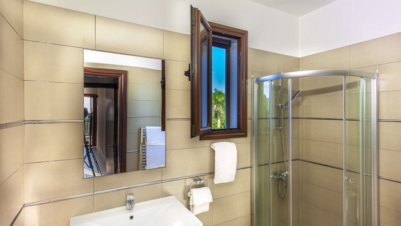 Photo of Bathroom in Agios Georgios Pegeias