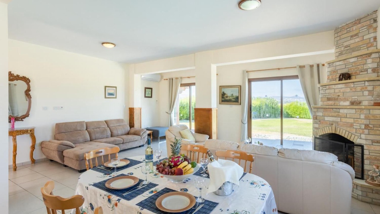 Photo of Livingroom in Polis