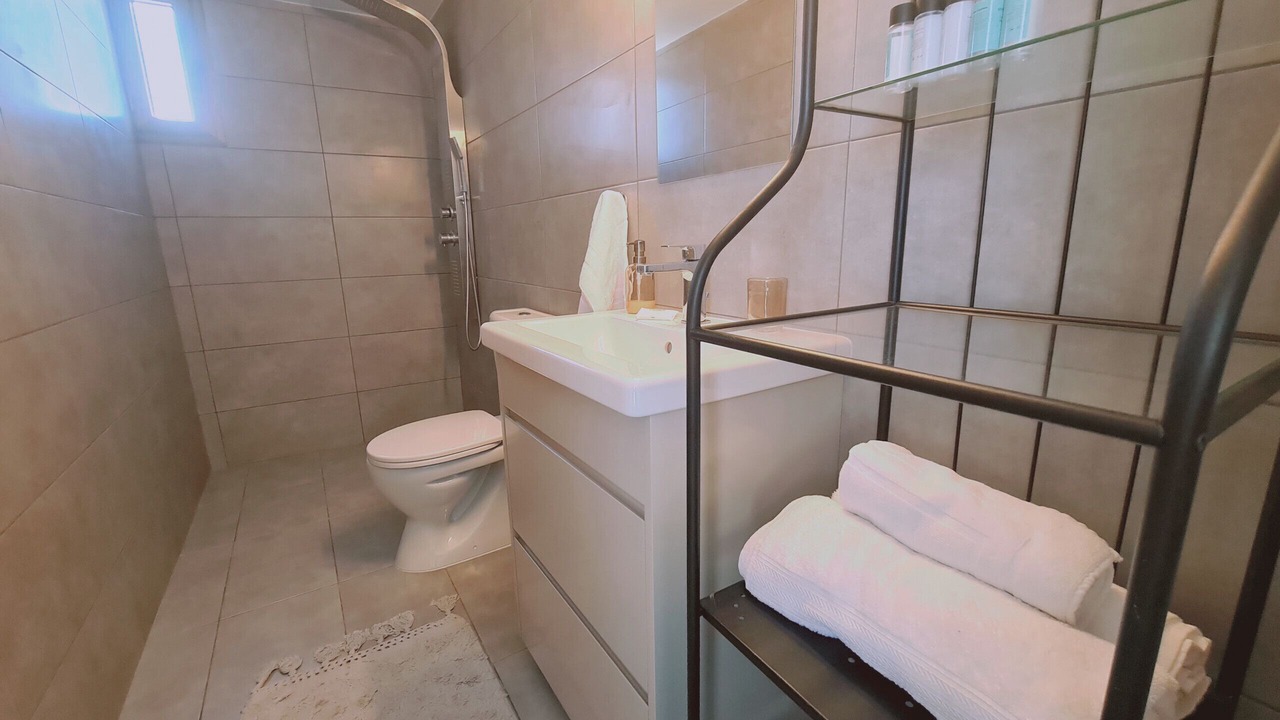 Photo of Bathroom in Chlorakas