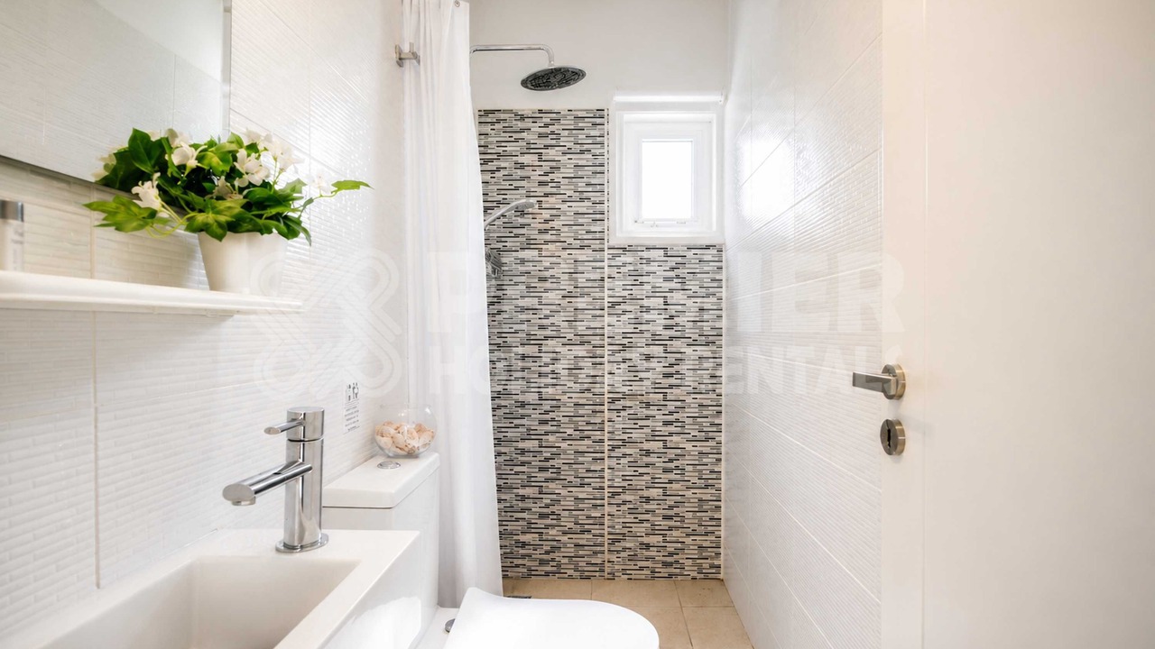 Photo of Bathroom in Pernera