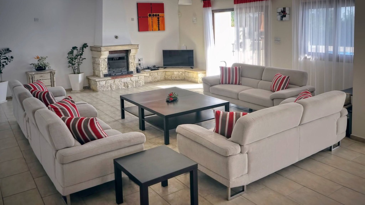 Photo of Livingroom in Sea Caves