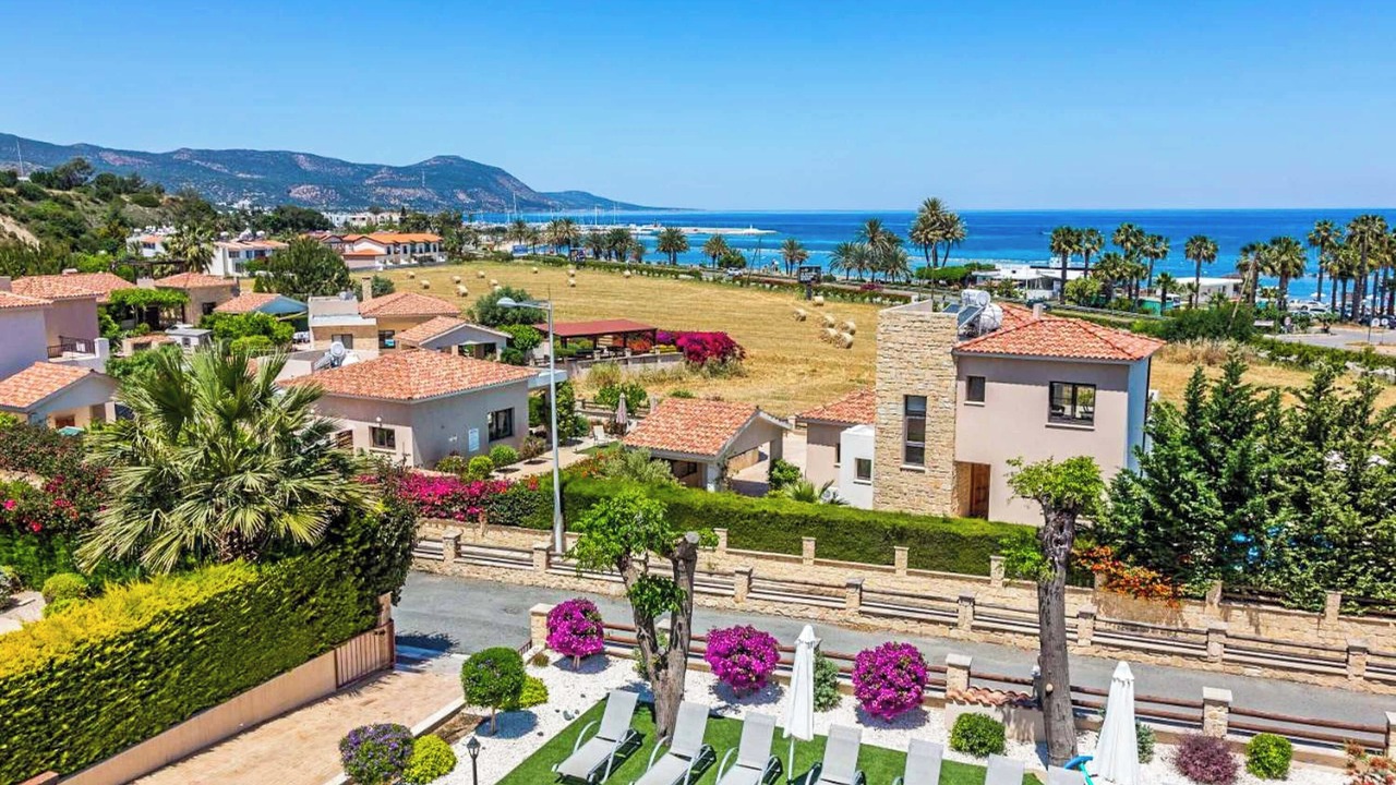Photo of Outdoor in Latsi