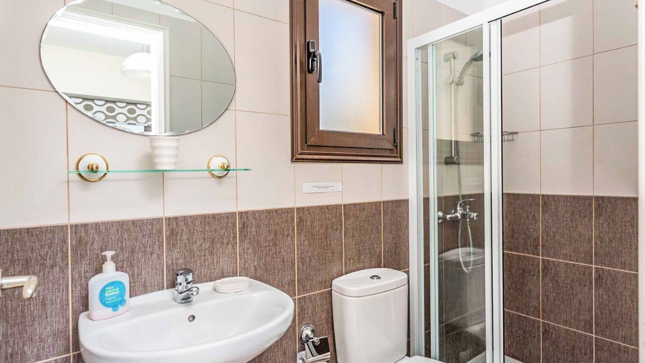Photo of Bathroom in Latsi