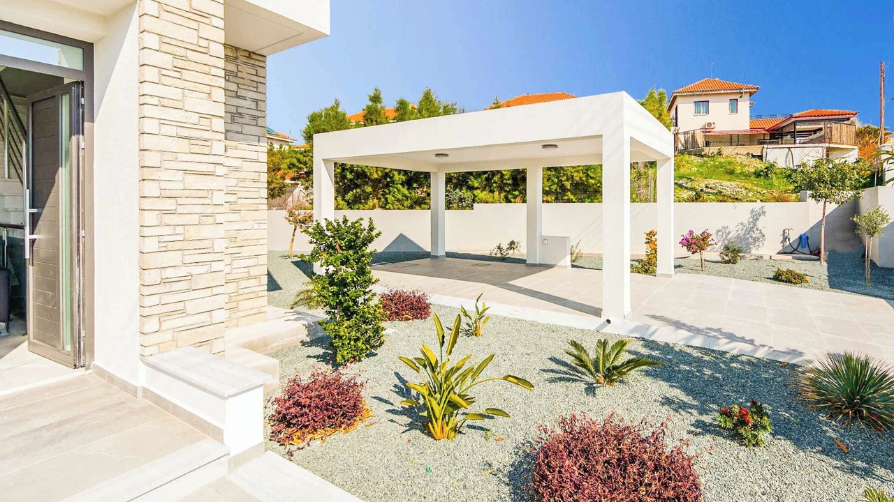 Photo of Patio Balcony in Peyia Town