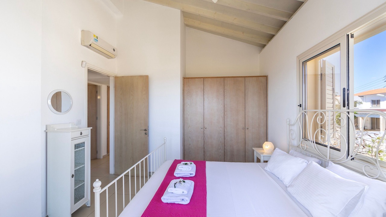 Photo of Bedroom in Cape Greko