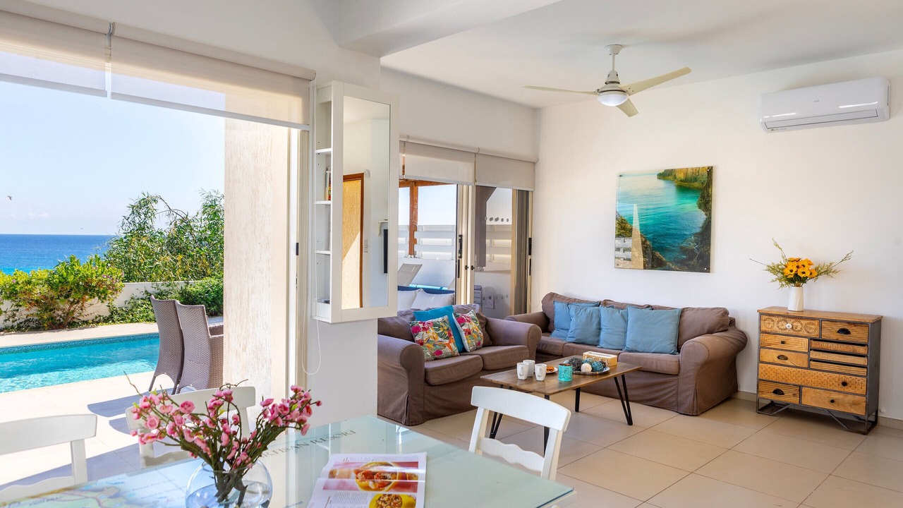 Photo of Livingroom in Cape Greko