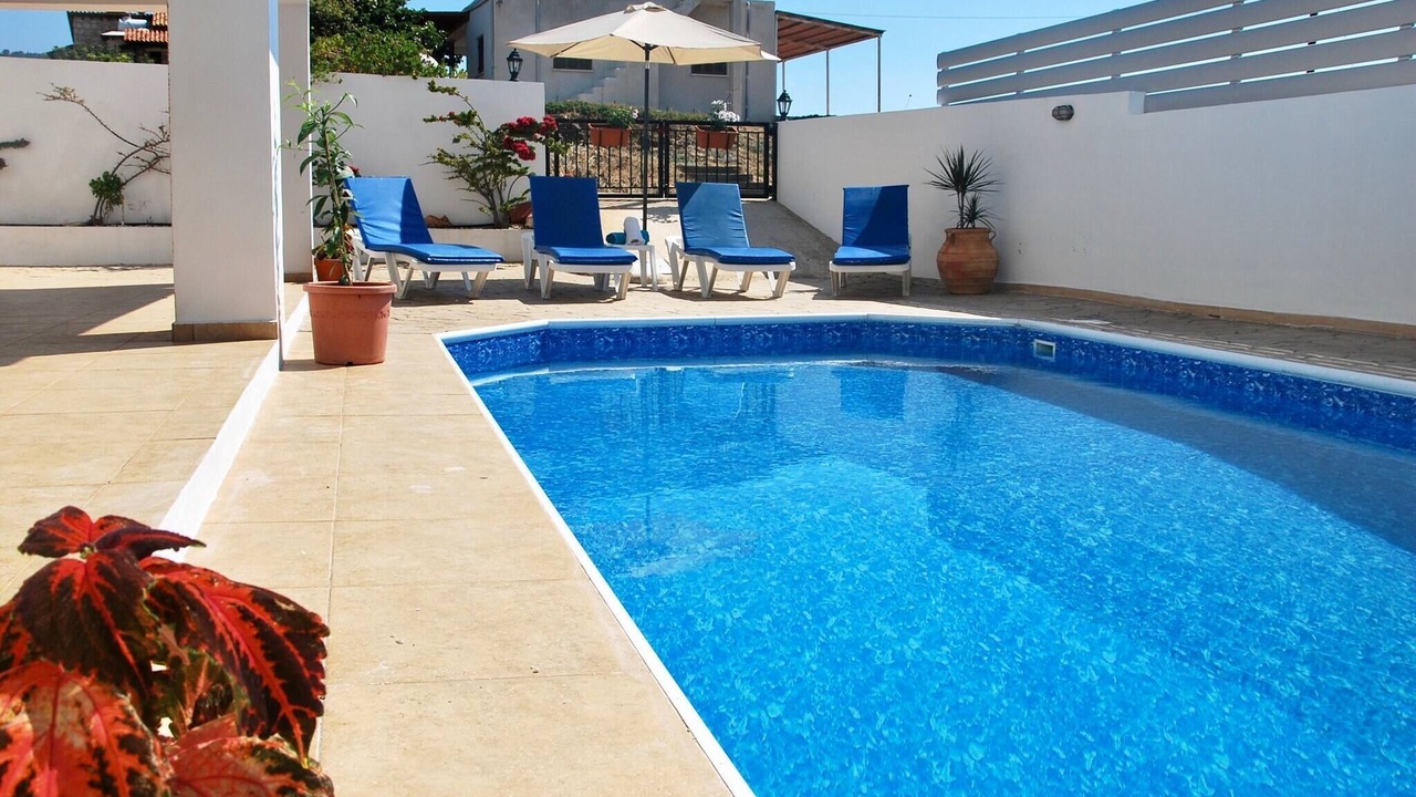 Photo of Outdoor in Pomos