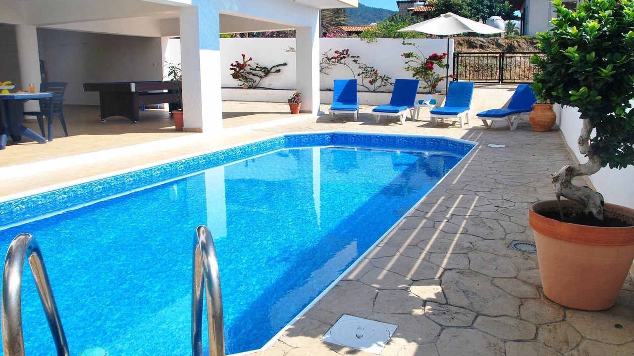 Photo of Outdoor in Pomos