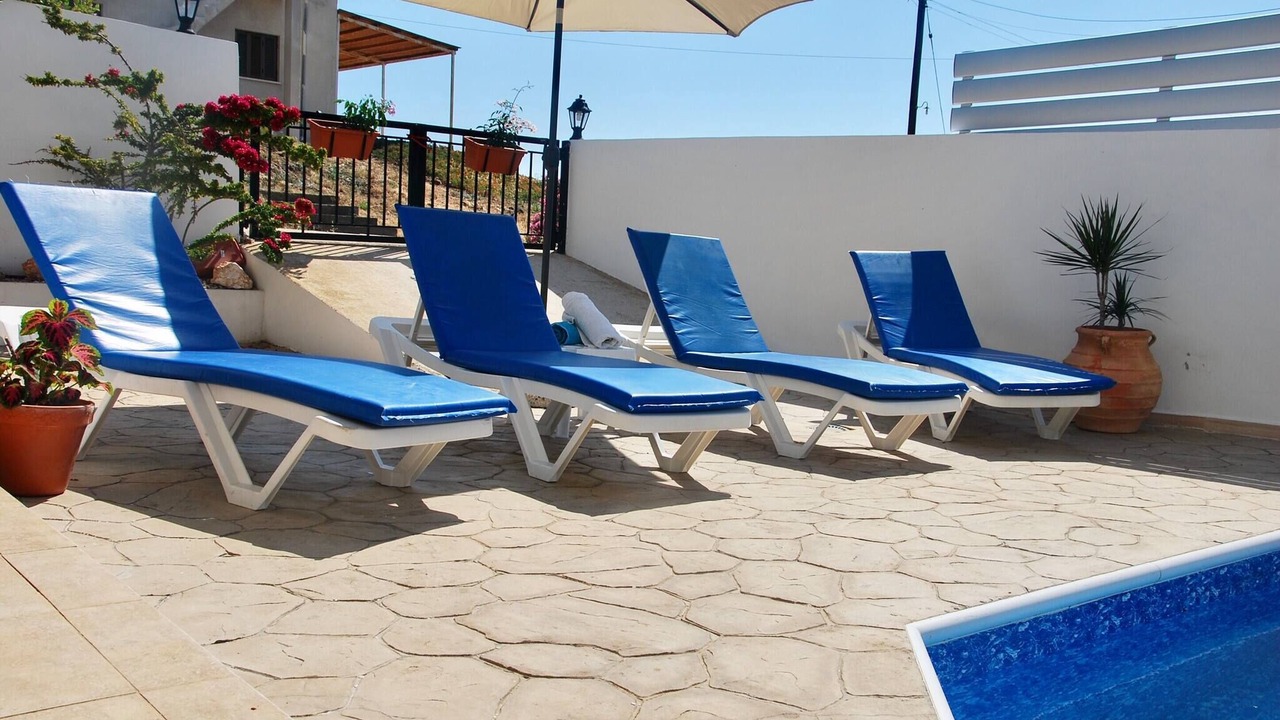Photo of Outdoor in Pomos