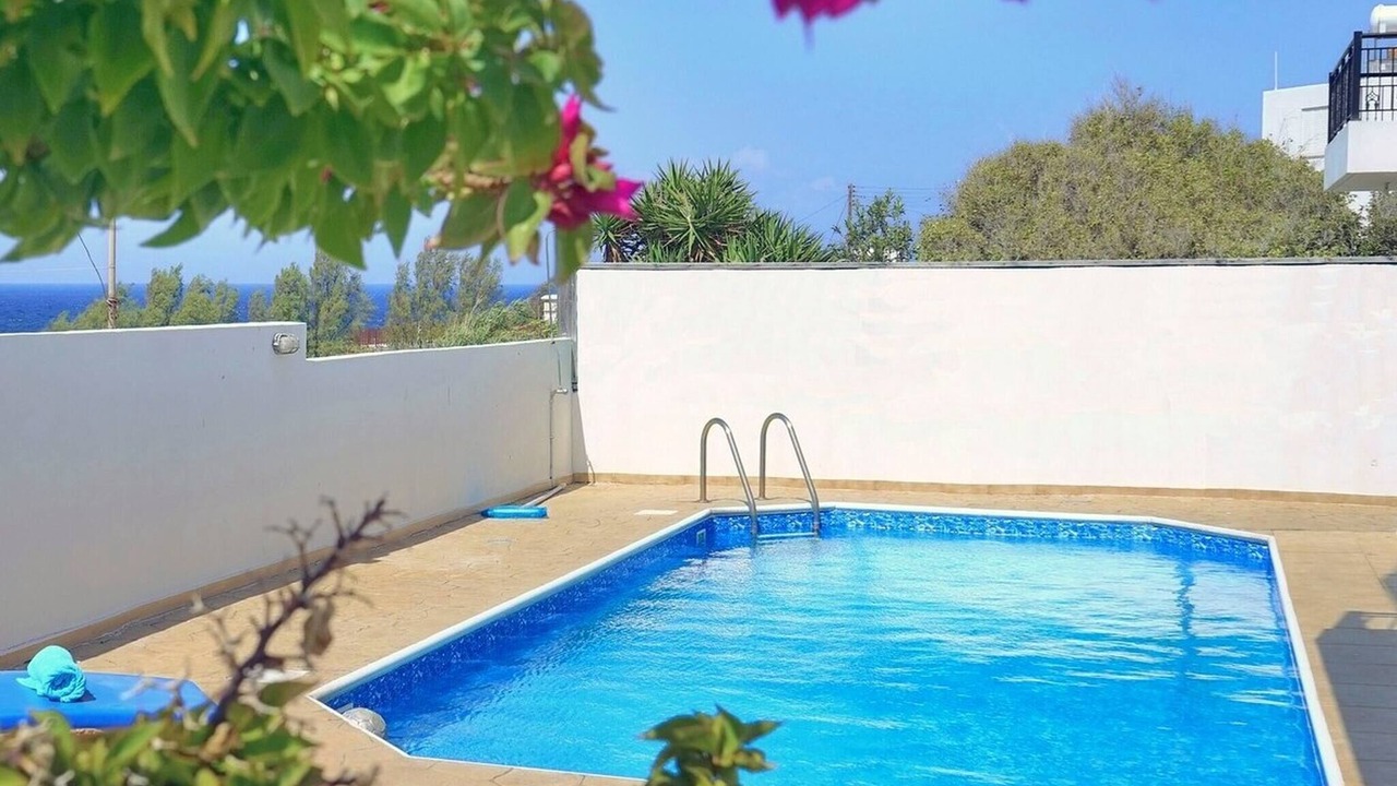 Photo of Outdoor in Pomos