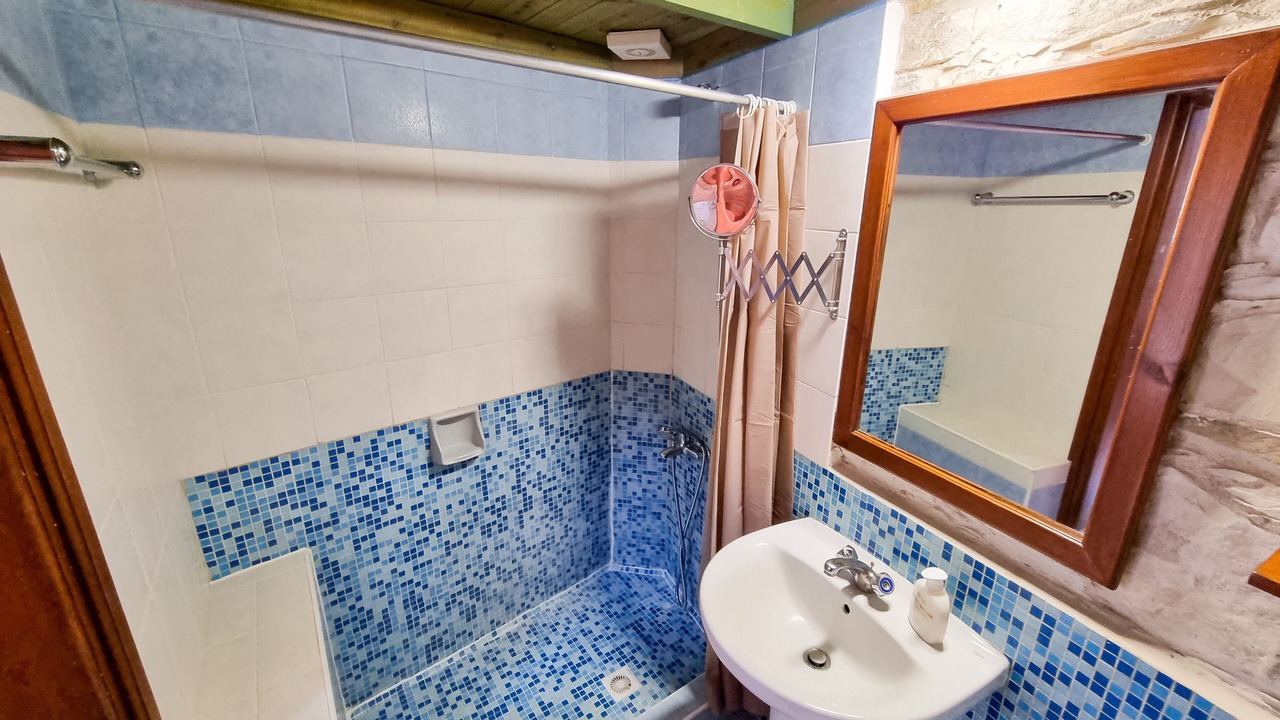 Photo of Bathroom in Skarinou