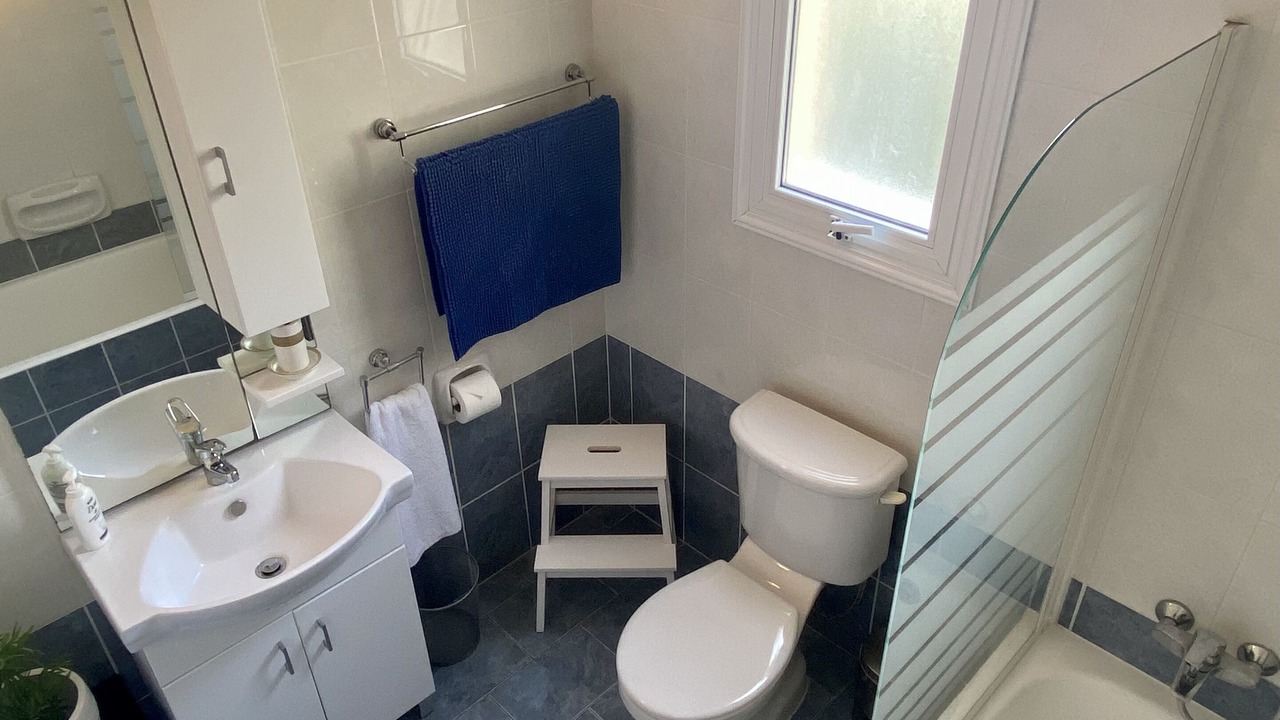 Photo of Bathroom in Sea Caves