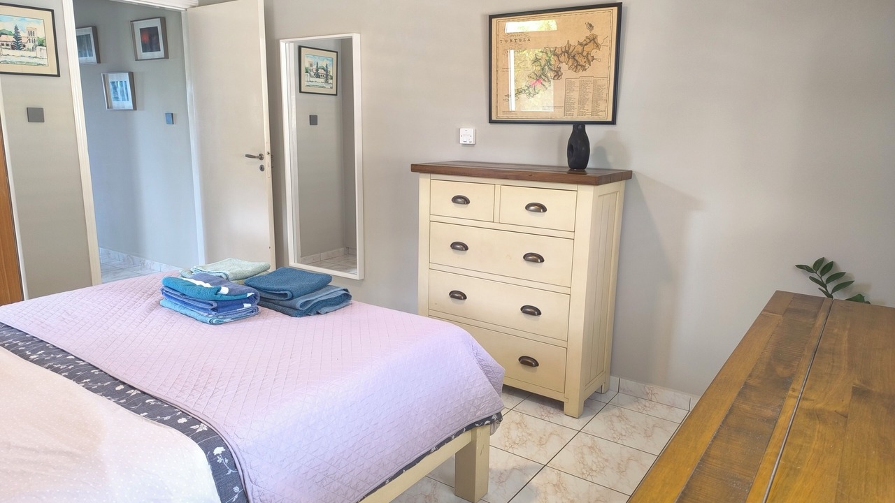 Photo of Bedroom in Peyia Town