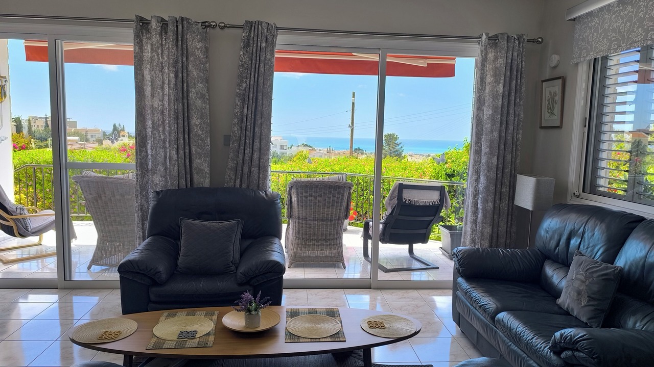 Photo of Livingroom in Peyia Town