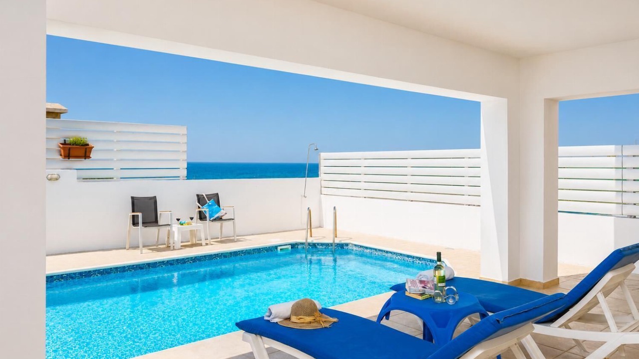 Photo of Outdoor in Pomos