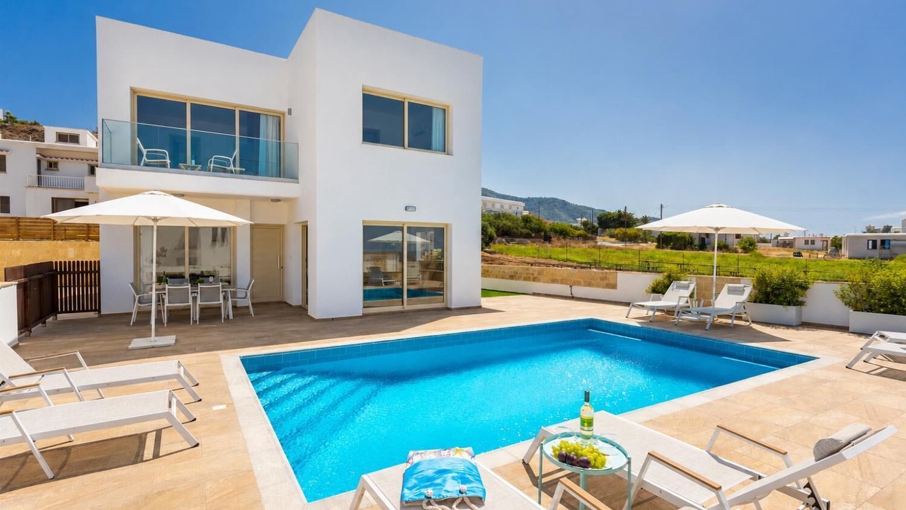 Photo of Outdoor in Pomos