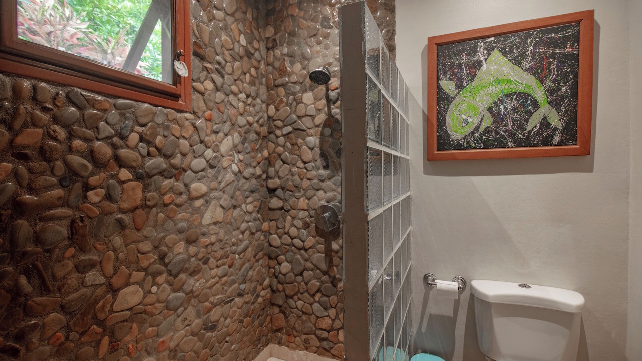 Photo of Bathroom in Tola