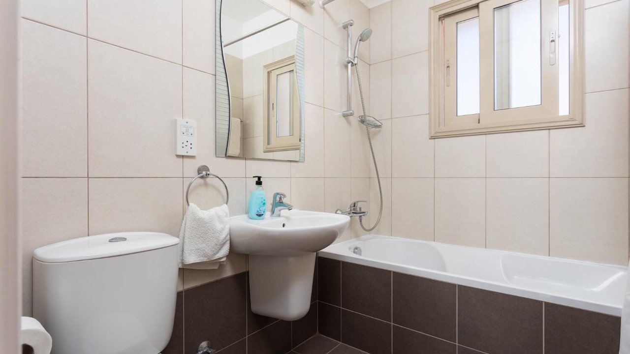 Photo of Bathroom in Droushia