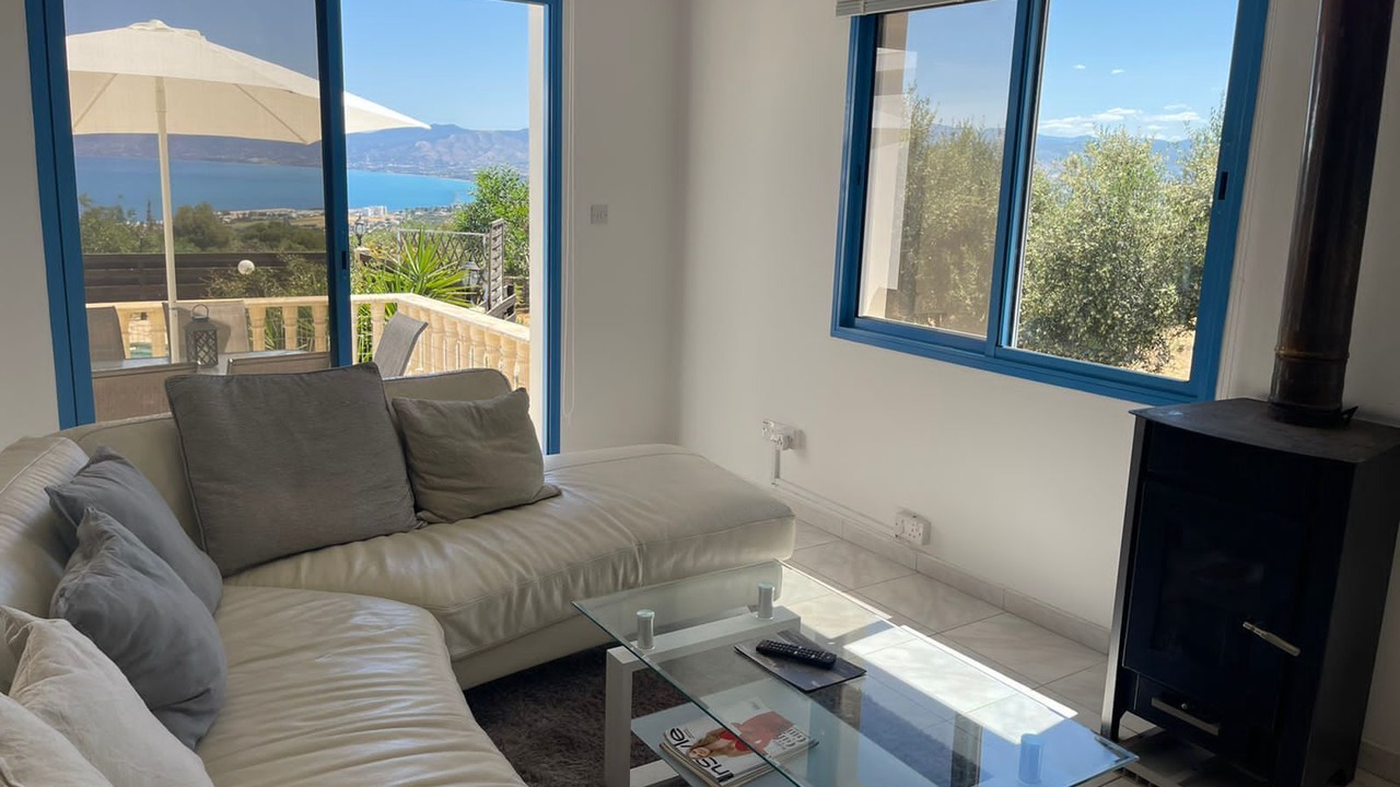 Photo of Livingroom in Latchi
