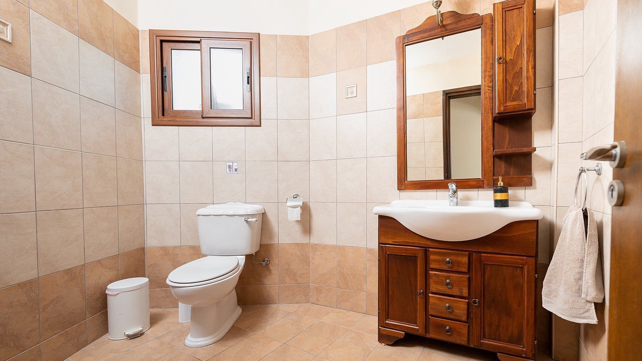 Photo of Bathroom in Letymvou